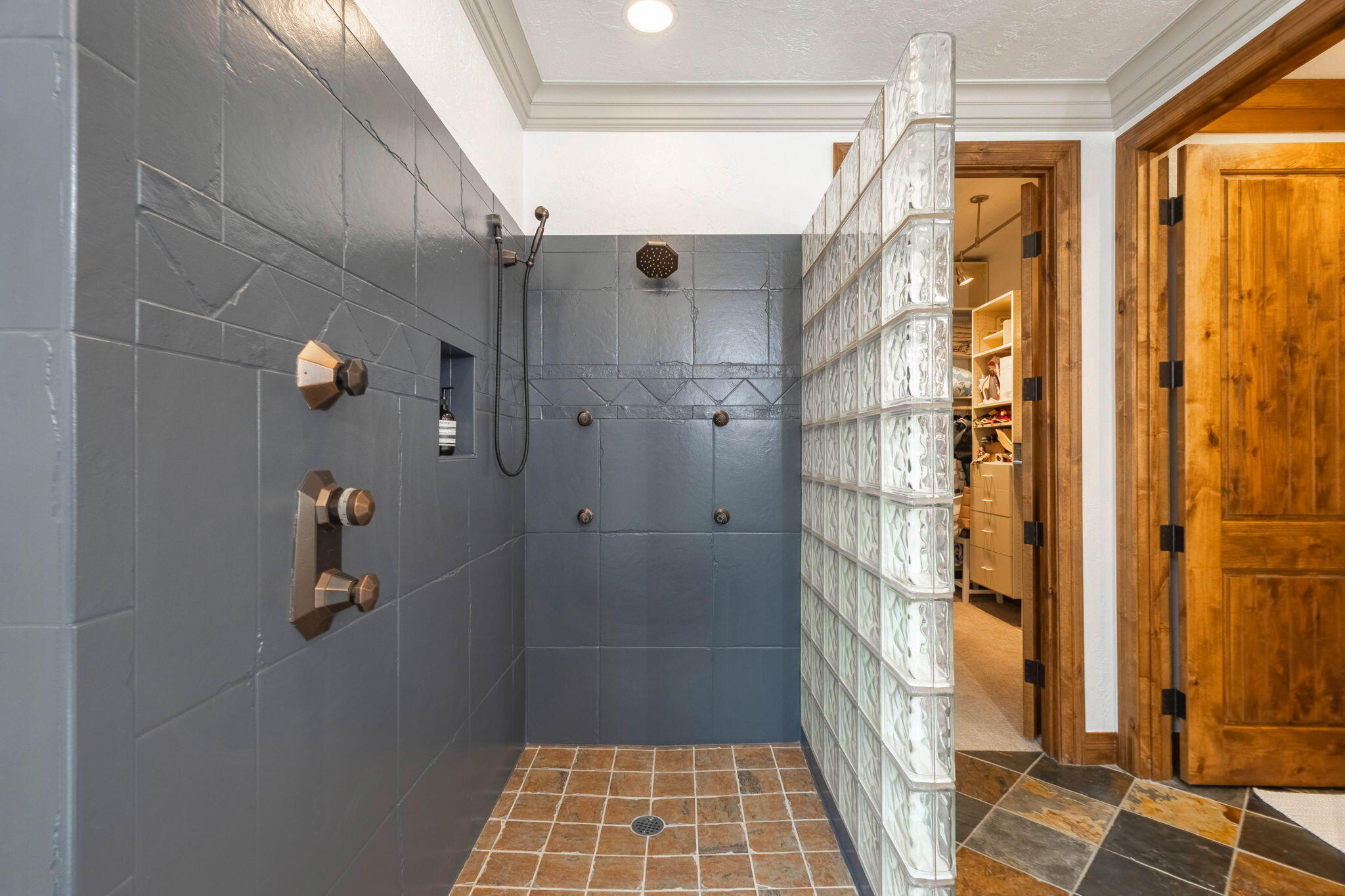 Three Pines - Residential