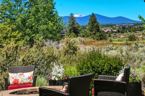 Tiny photo for 19372 Seaton Loop, Bend, OR 97702 (MLS # 220223379)