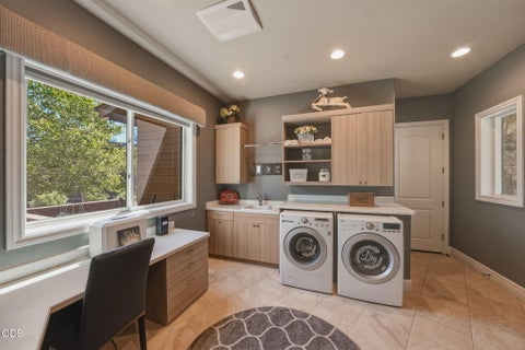 Tiny photo for 19372 Seaton Loop, Bend, OR 97702 (MLS # 220223379)