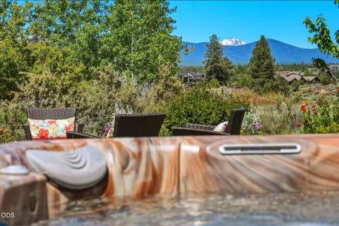 Tiny photo for 19372 Seaton Loop, Bend, OR 97702 (MLS # 220223379)
