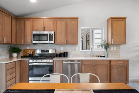 Tiny photo for 3718 Luchu Street, Medford, OR 97504 (MLS # 220216982)