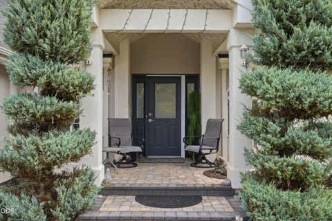 Tiny photo for 3500 NW Ivancovich Way, Redmond, OR 97756 (MLS # 220227029)