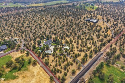Tiny photo for 3500 NW Ivancovich Way, Redmond, OR 97756 (MLS # 220227029)