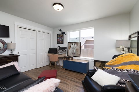 Tiny photo for 541 SW Sunrise Circle, Metolius, OR 97741 (MLS # 220224353)