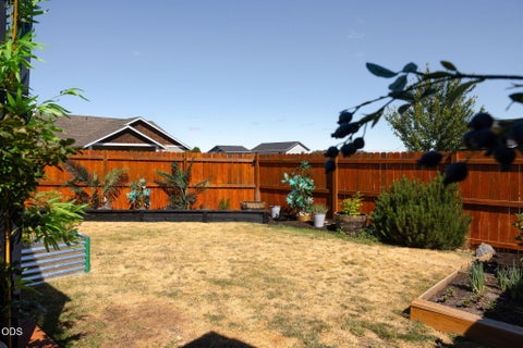 Tiny photo for 541 SW Sunrise Circle, Metolius, OR 97741 (MLS # 220224353)
