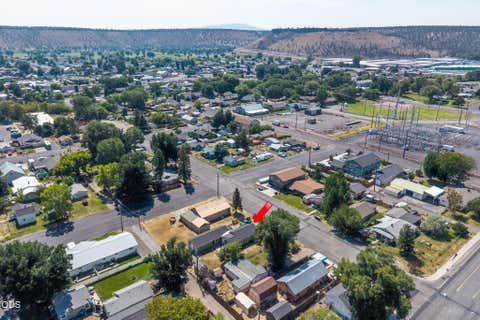 Tiny photo for 834 NW Ewen Street, Prineville, OR 97754 (MLS # 220227435)