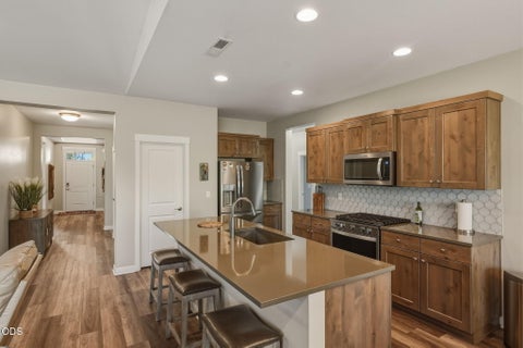 Tiny photo for 51953 Campfire Drive, La Pine, OR 97739 (MLS # 220228931)