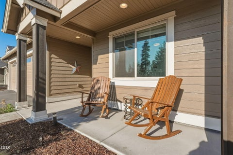 Tiny photo for 51953 Campfire Drive, La Pine, OR 97739 (MLS # 220228931)