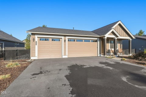 Tiny photo for 51953 Campfire Drive, La Pine, OR 97739 (MLS # 220228931)