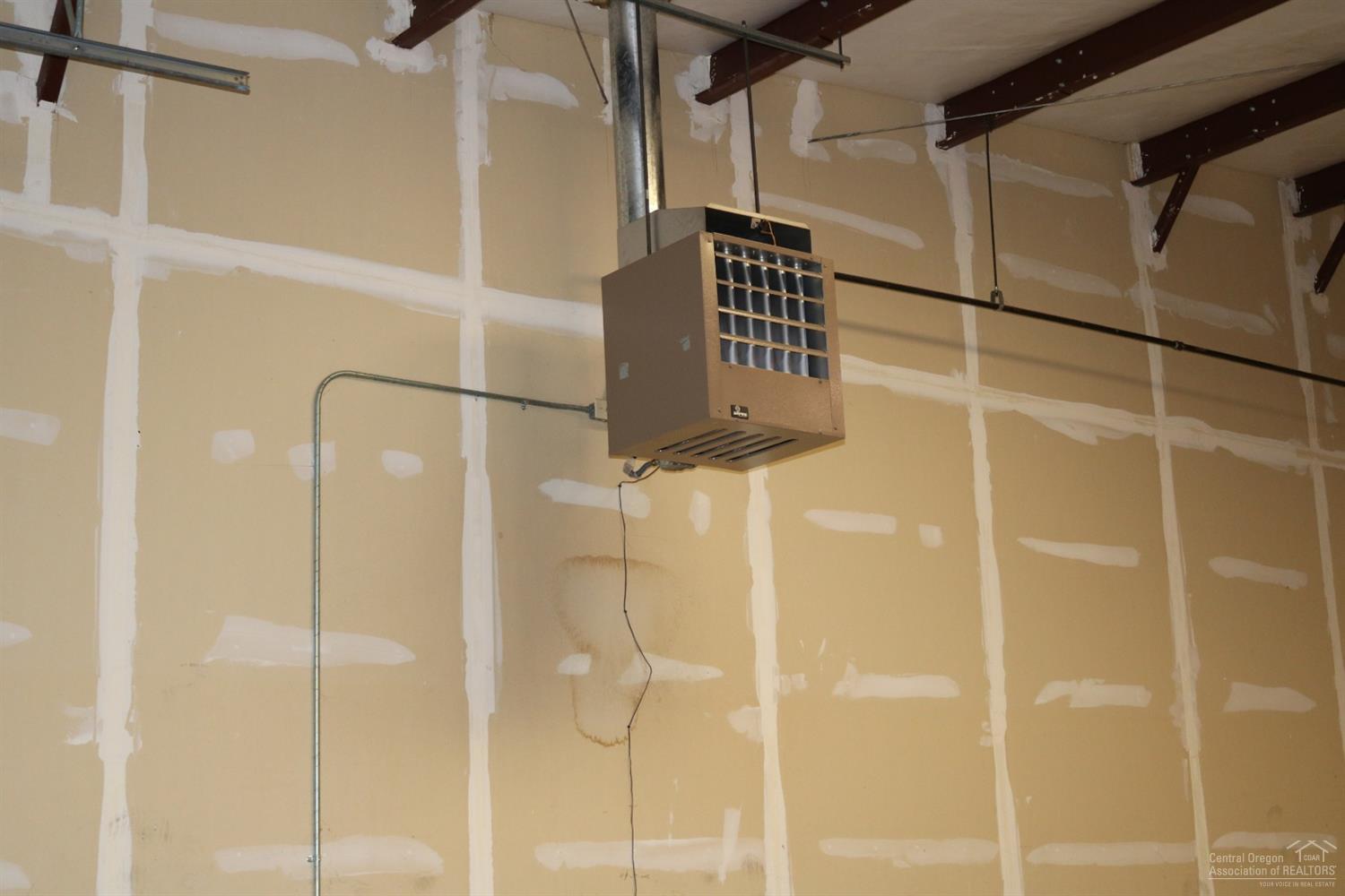 East Empire Business - Commercial Lease