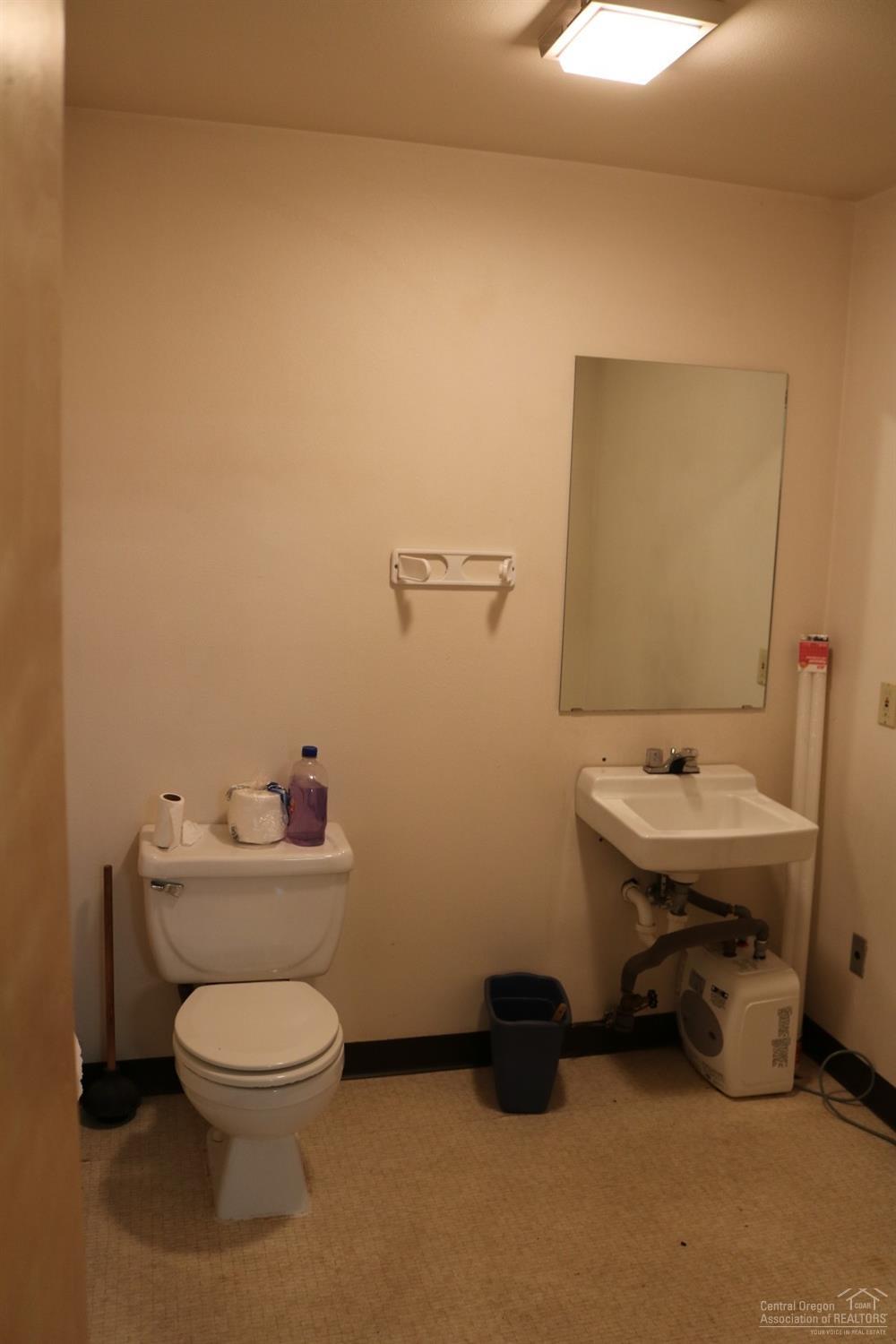 East Empire Business - Commercial Lease