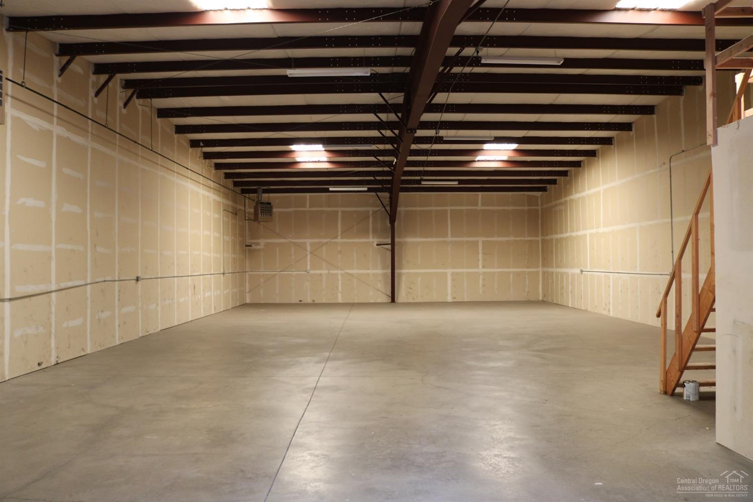 East Empire Business - Commercial Lease