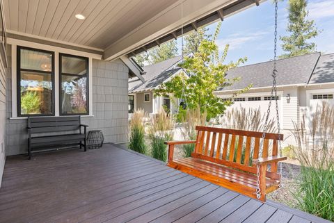Tiny photo for 1185 NW Singleton Place, Bend, OR 97703 (MLS # 220212664)