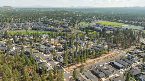 Tiny photo for 1185 NW Singleton Place, Bend, OR 97703 (MLS # 220212664)