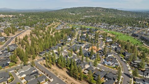 Tiny photo for 1185 NW Singleton Place, Bend, OR 97703 (MLS # 220212664)