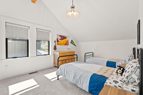 Tiny photo for 1185 NW Singleton Place, Bend, OR 97703 (MLS # 220212664)