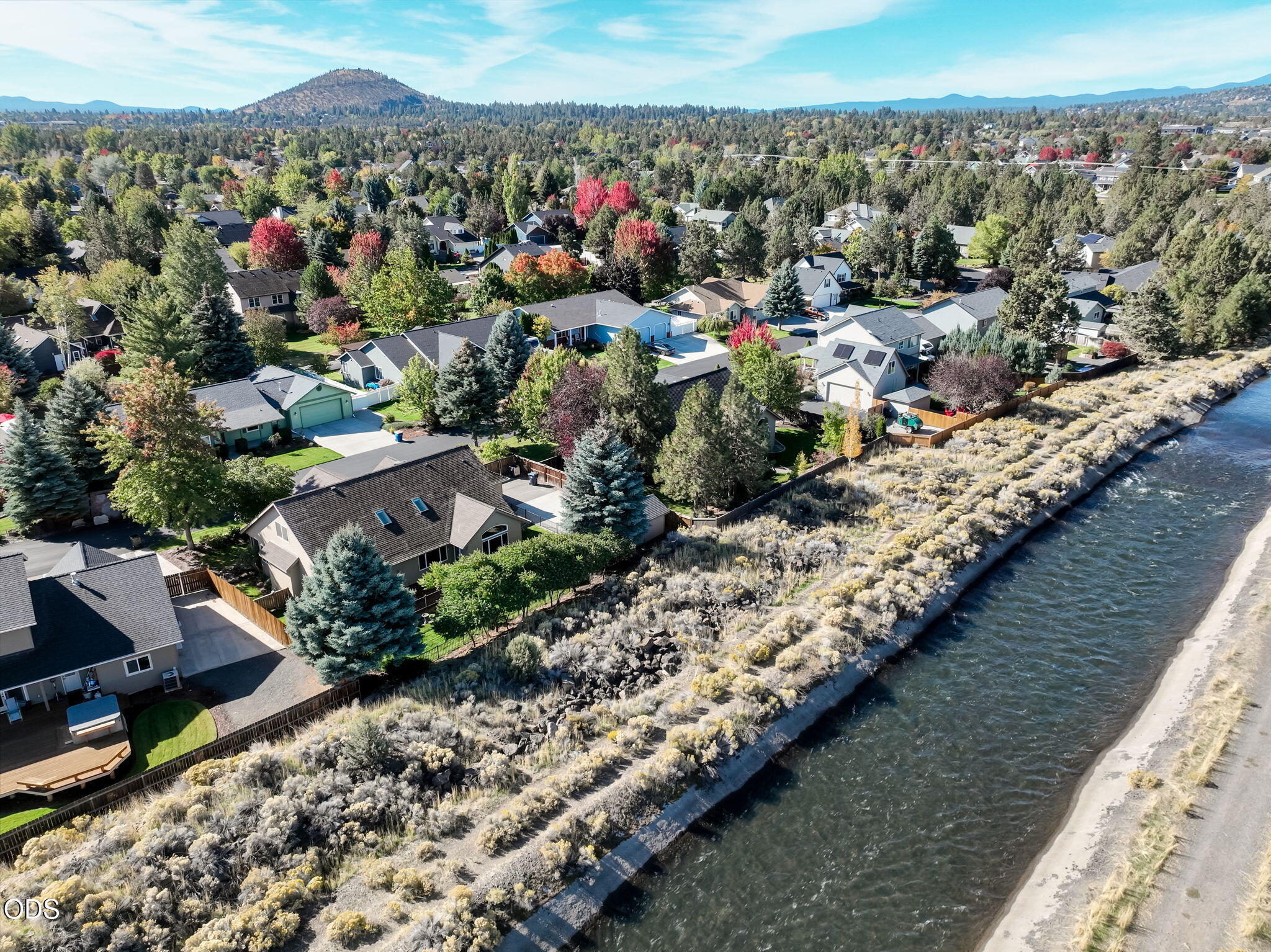 3349 NE Stonebrook Loop
