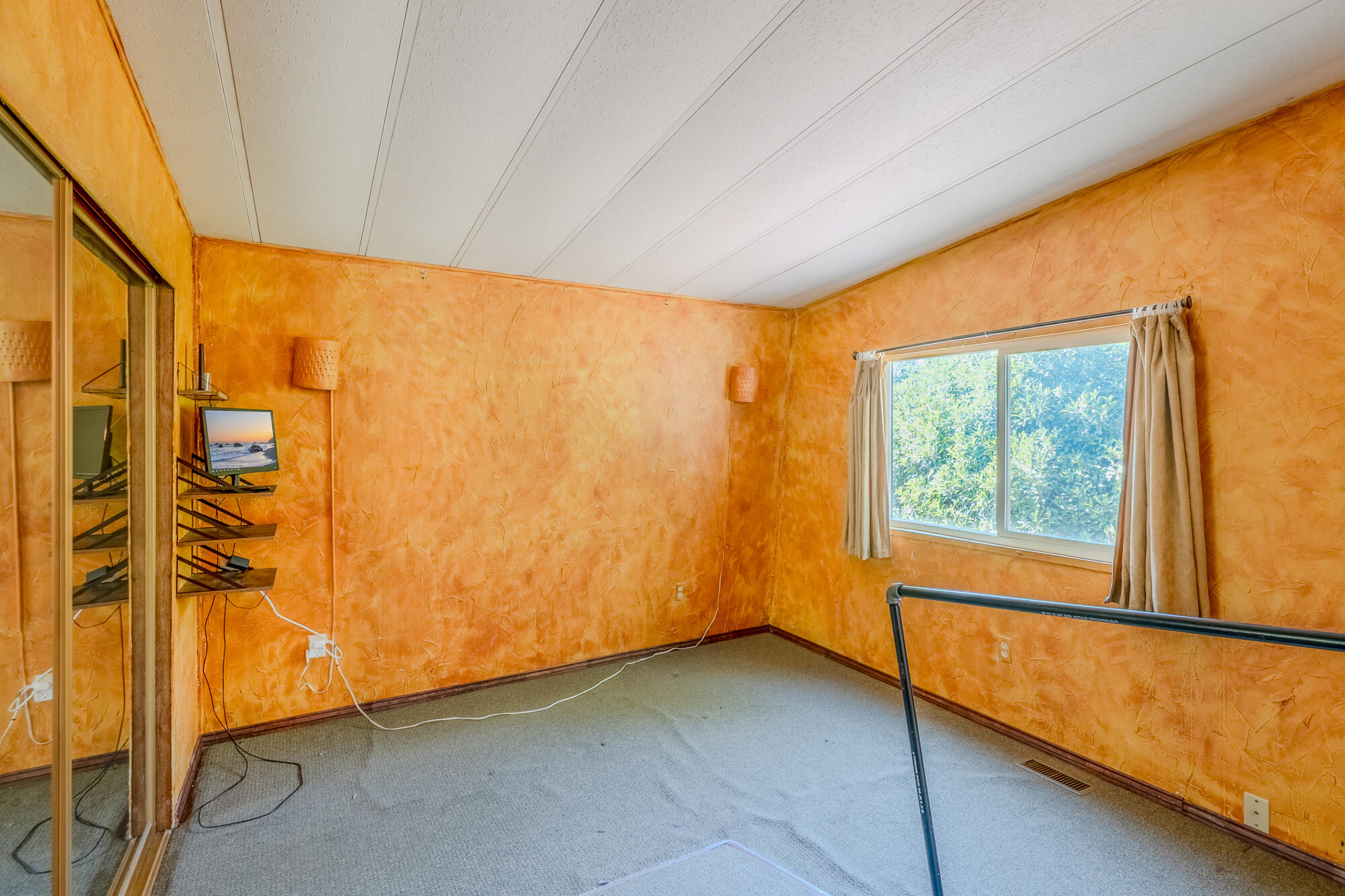 Aspens On The Creek - Residential