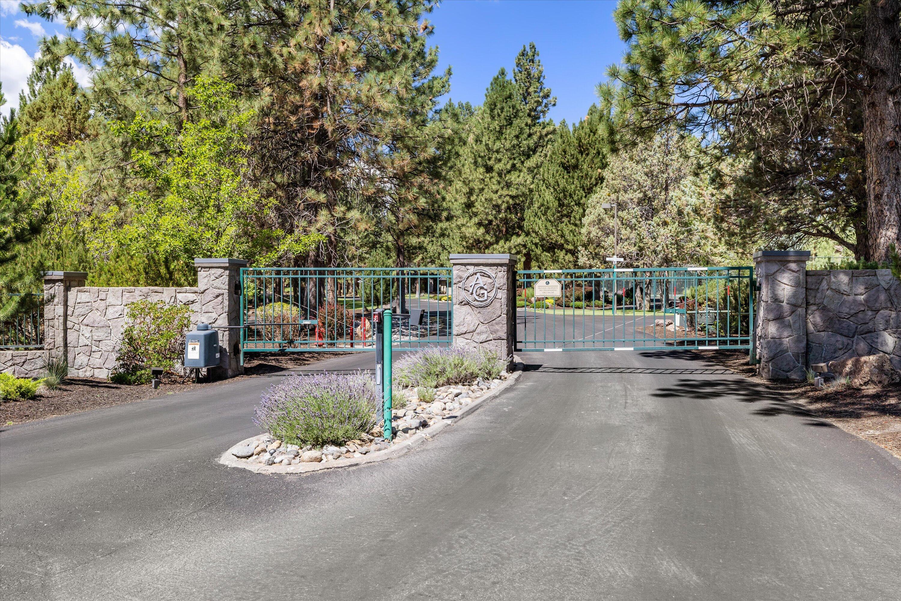 Awbrey Glen - Residential