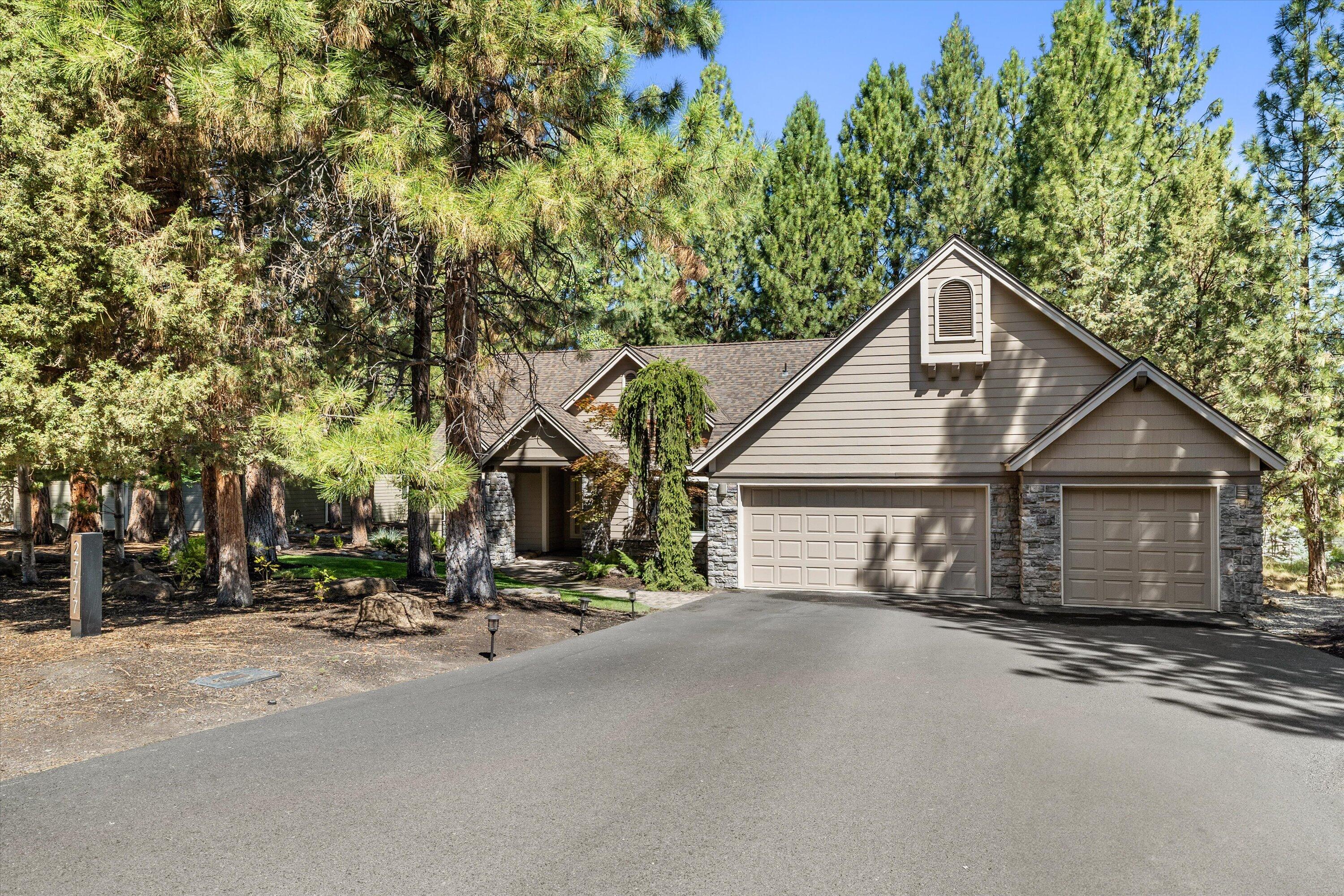 2777 NW Champion Circle