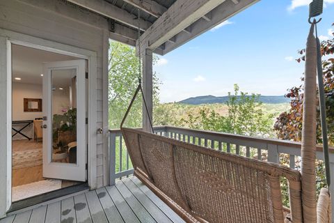 Tiny photo for 457 Elm Street, Phoenix, OR 97535 (MLS # 220219519)