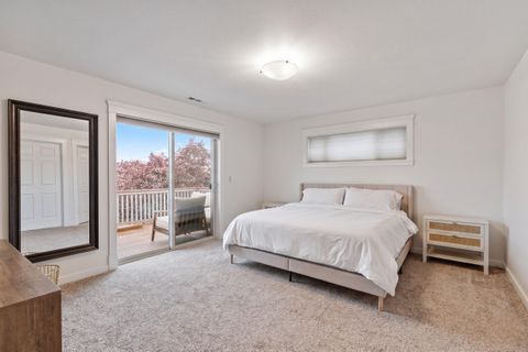 Tiny photo for 457 Elm Street, Phoenix, OR 97535 (MLS # 220219519)