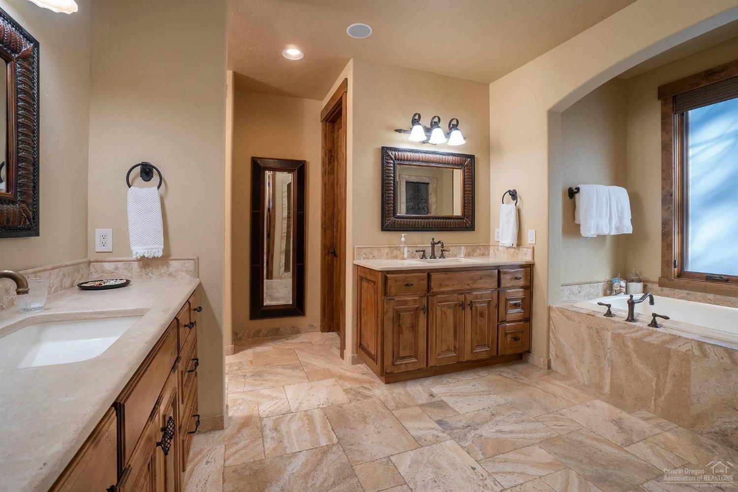 Broken Top - Residential