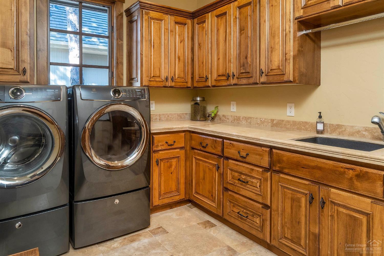 Broken Top - Residential