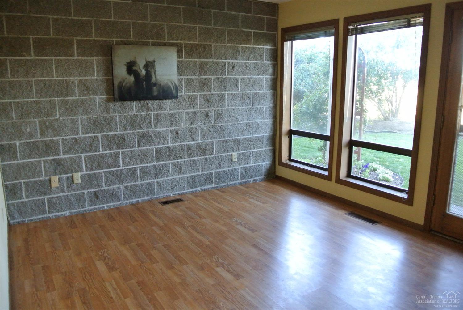 Madras Ranchos - Residential