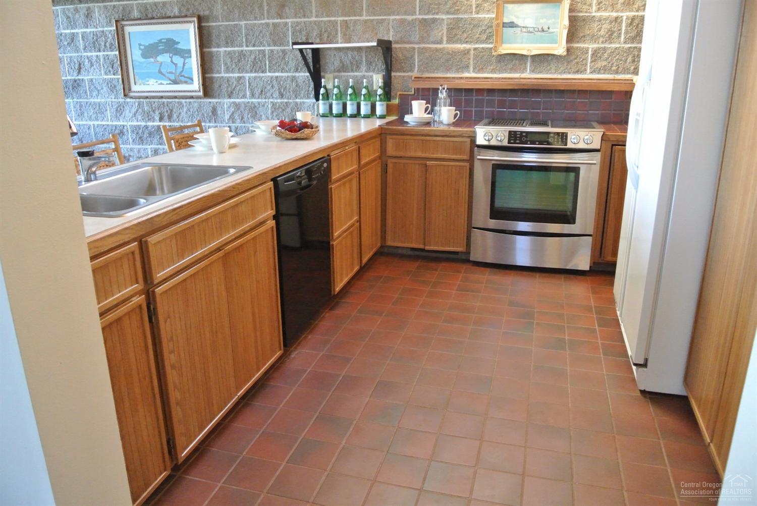 Madras Ranchos - Residential