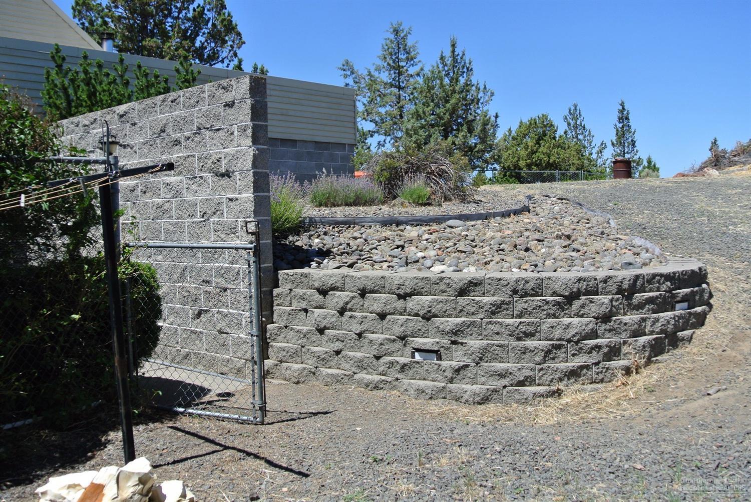 Madras Ranchos - Residential