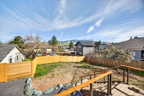 Tiny photo for 463 E Hersey Street, Ashland, OR 97520 (MLS # 220217715)