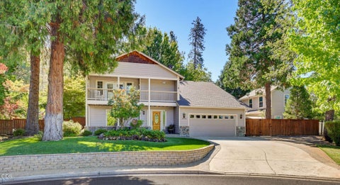 Photo of 1075 Anglers Place, Shady Cove, OR 97539 (MLS # 220227020)