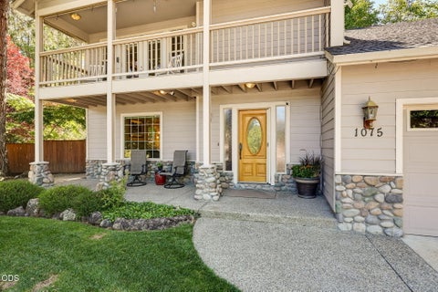 Tiny photo for 1075 Anglers Place, Shady Cove, OR 97539 (MLS # 220227020)