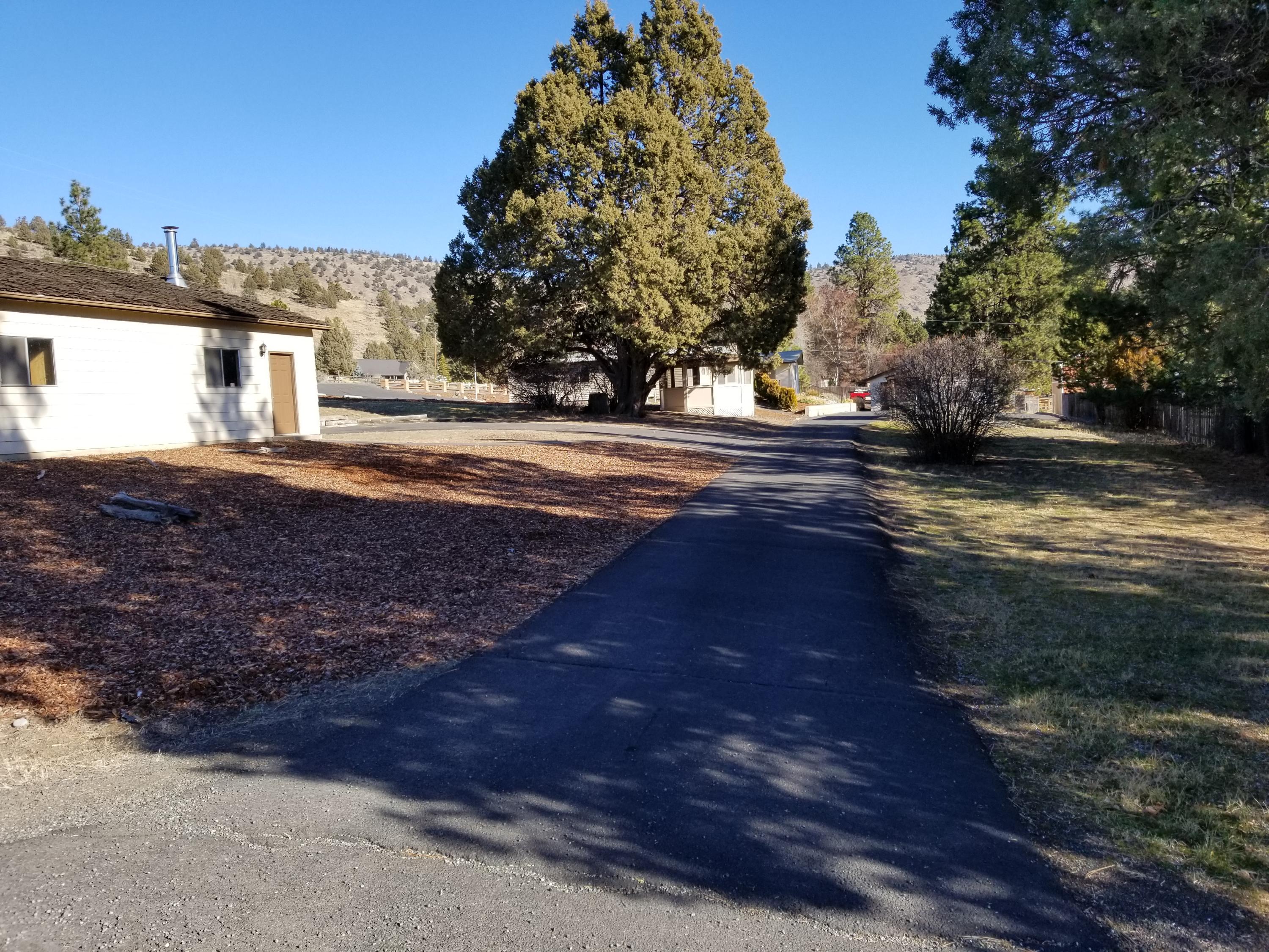 Klamath Memorial Park -Aspen, Fir, Oak &Pine Grove - Residential