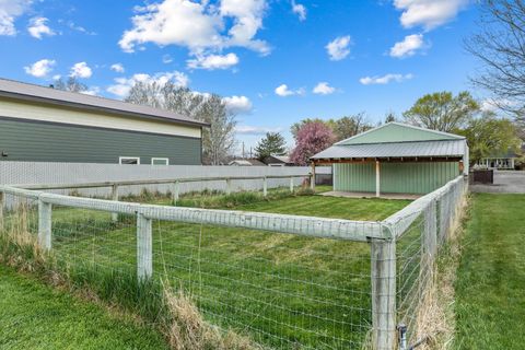 Tiny photo for 715 S Main Street, Prineville, OR 97754 (MLS # 220219161)