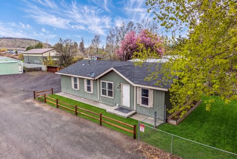 Tiny photo for 715 S Main Street, Prineville, OR 97754 (MLS # 220219161)