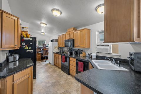 Tiny photo for 715 S Main Street, Prineville, OR 97754 (MLS # 220219161)