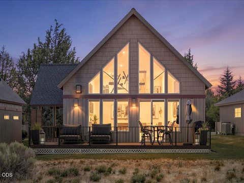 Tiny photo for 8685 Red Wing Lane, Redmond, OR 97756 (MLS # 220224518)
