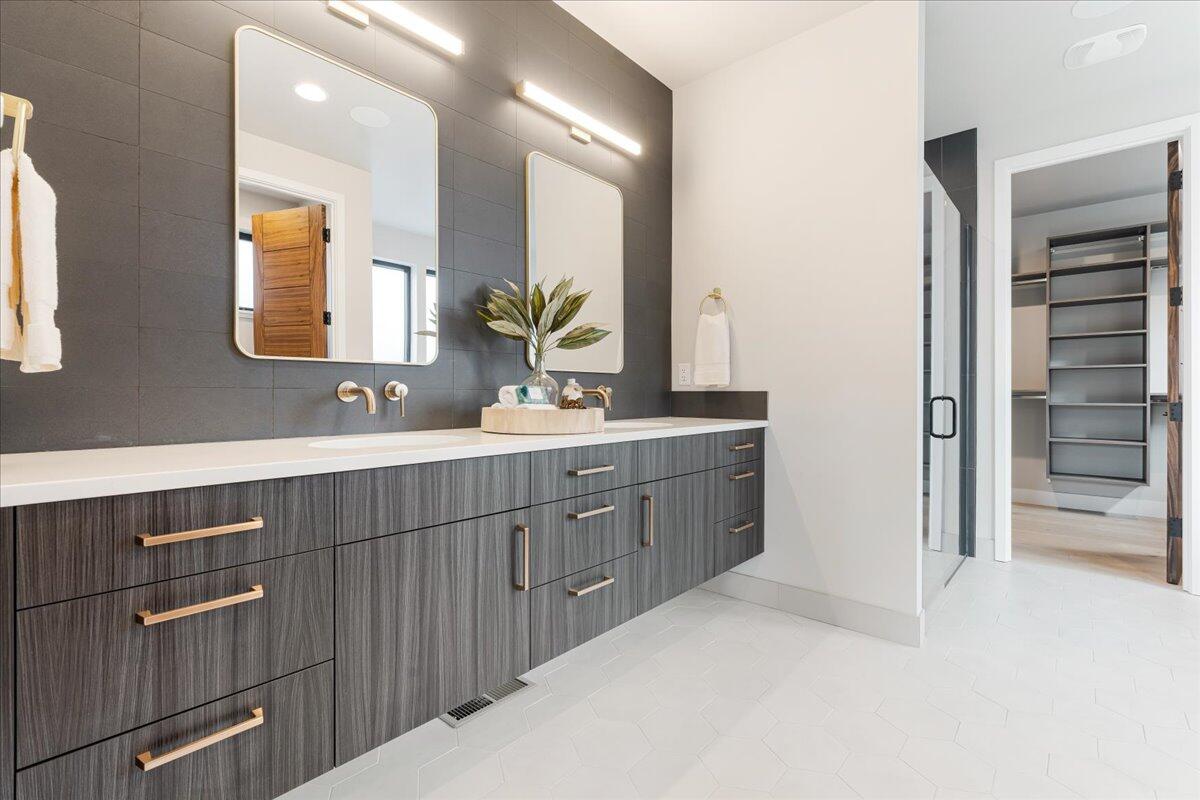 Discovery West Phase 3 - Residential