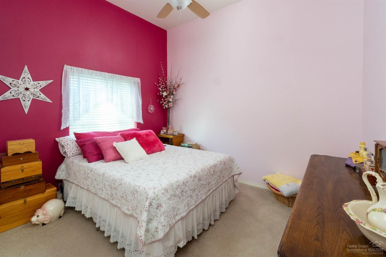 Pines At Sisters - Residential