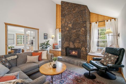 Tiny photo for 18016 Camas Lane #5, Sunriver, OR 97707 (MLS # 220219963)