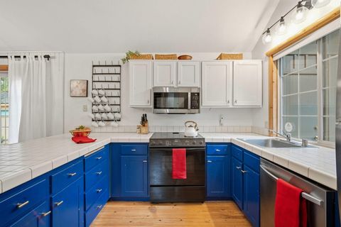 Tiny photo for 18016 Camas Lane #5, Sunriver, OR 97707 (MLS # 220219963)