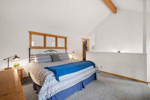 Tiny photo for 18016 Camas Lane #5, Sunriver, OR 97707 (MLS # 220219963)