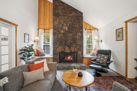 Tiny photo for 18016 Camas Lane #5, Sunriver, OR 97707 (MLS # 220219963)