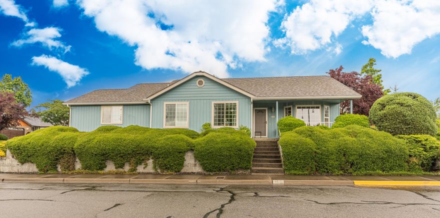 Lightly lived in and well-maintained, this efficient 3 bedroom, 2 bath feels bigger than the 1396 square feet due to the open floor plan and vaulted ceilings.  Low maintenance yard and just enough elevation to have a nice view of the valley and mountains beyond.  Prime location near Three Rivers Medical Center, Shopping, Cinema, Schools, Restaurants, and more.  Enjoy easy living inside and out.