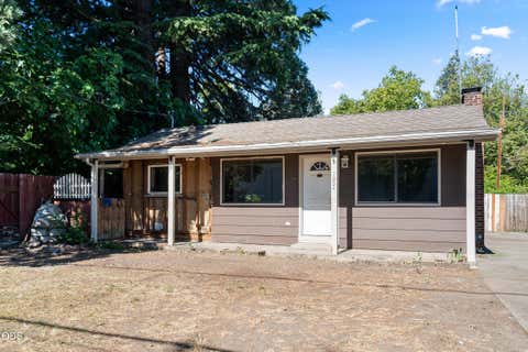 Tiny photo for 1004 S Grape Street, Medford, OR 97501 (MLS # 220223314)