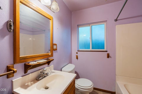 Tiny photo for 1004 S Grape Street, Medford, OR 97501 (MLS # 220223314)