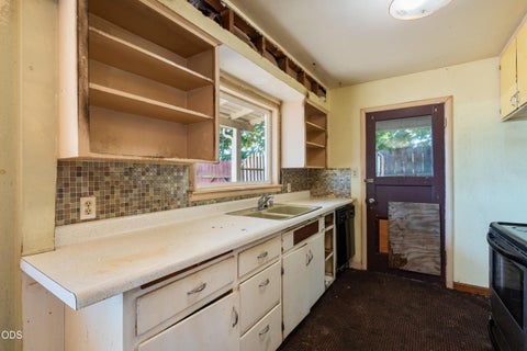 Tiny photo for 1004 S Grape Street, Medford, OR 97501 (MLS # 220223314)