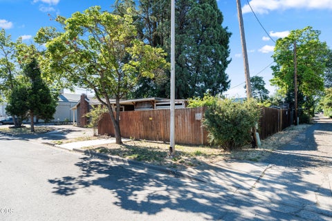 Tiny photo for 1004 S Grape Street, Medford, OR 97501 (MLS # 220223314)